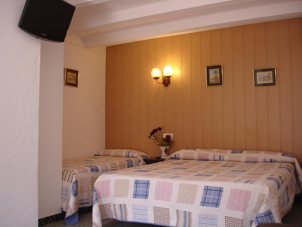 Maria Rosa Hotel Tossa de Mar Room photo